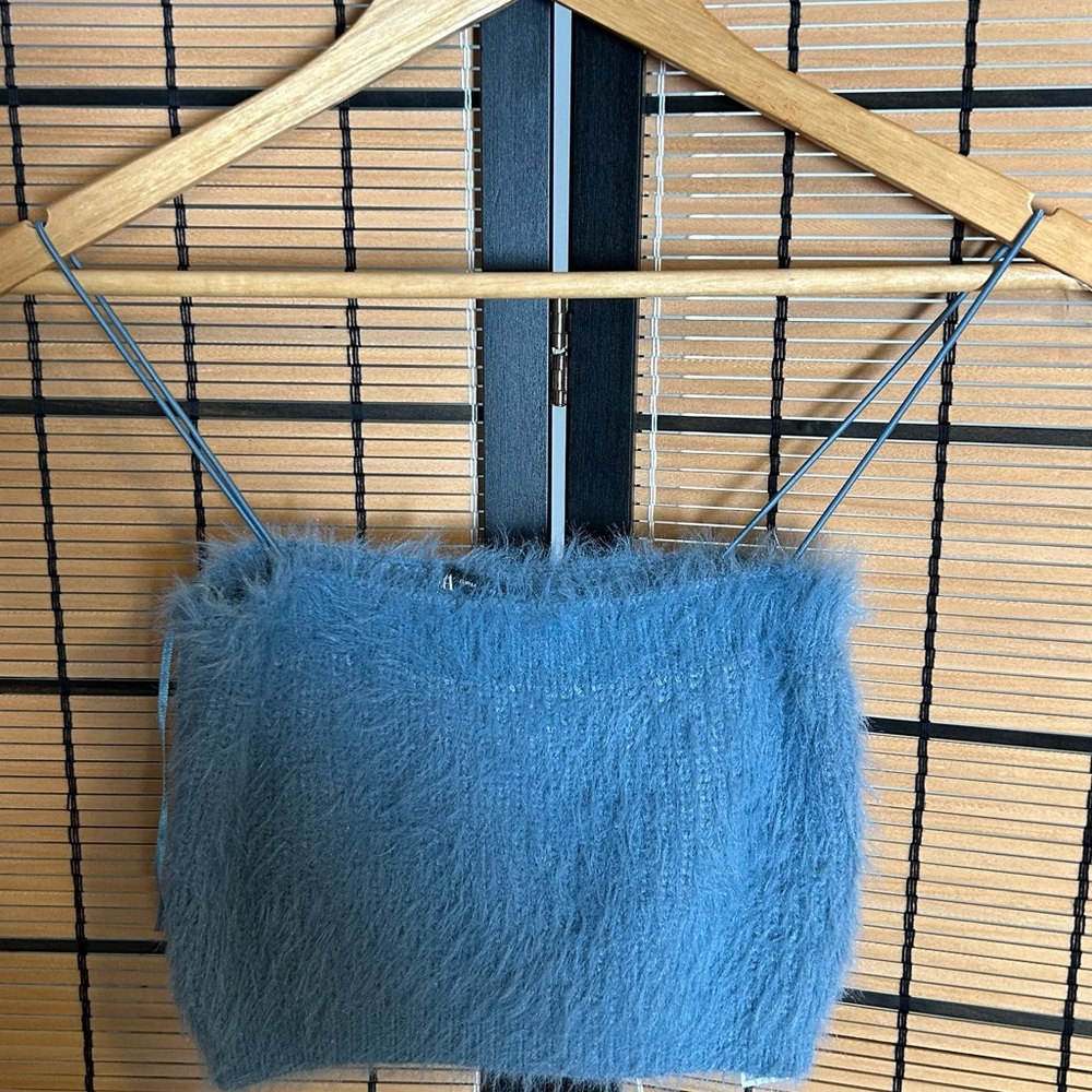 Zara Fuzzy Women's Cropped Top